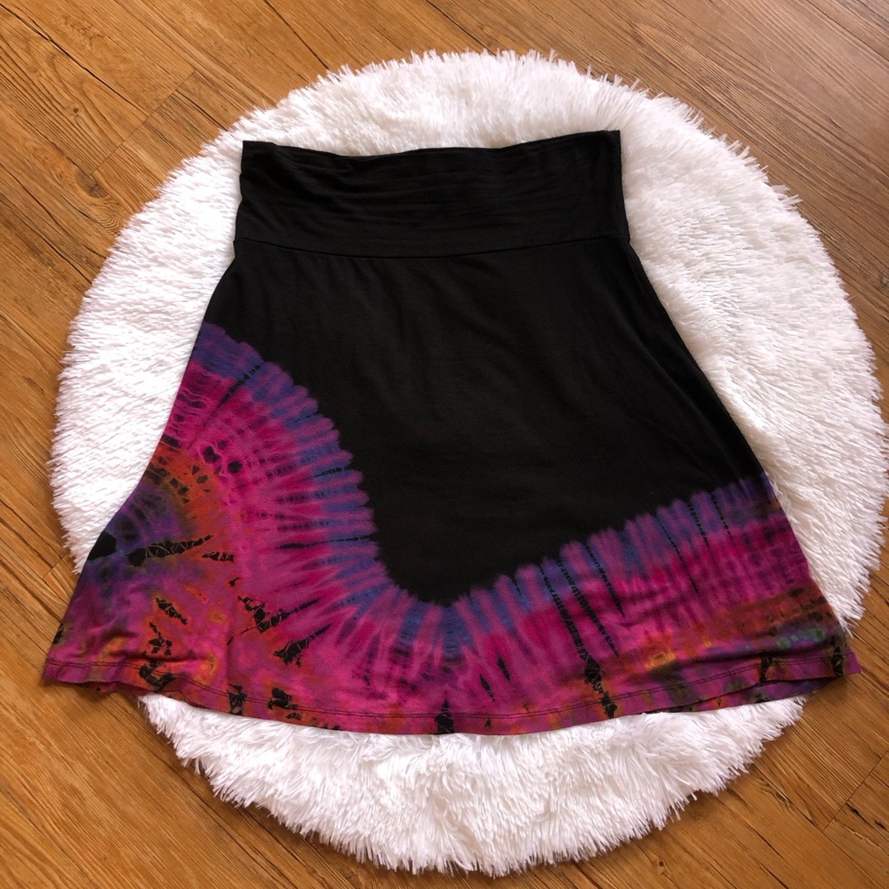 Boho Black and Pink Tie-Dye Skirt - Picture 4 of 5